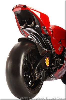 ducati_gp6_2006_037.jpg