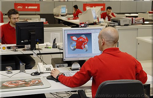 ducati_gp6_2006_046.jpg