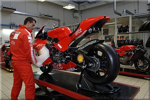 ducati_gp6_2006_049.jpg