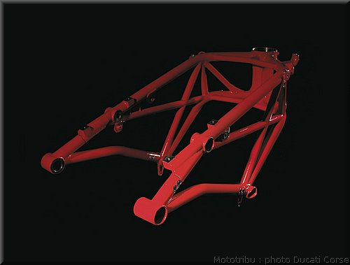 ducati_gp6_2006_066.jpg