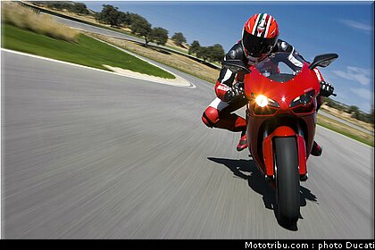 ducati_1098_2007_0003.jpg