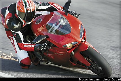 ducati_1098_2007_0007.jpg