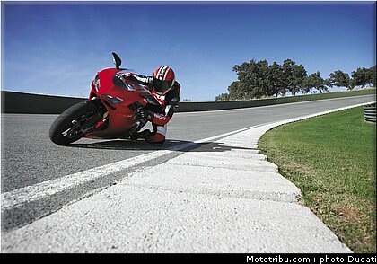 ducati_1098_2007_0013.jpg