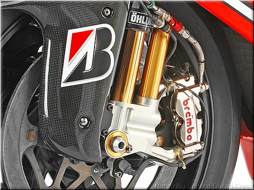 019_ducati_gp7_2007_014.jpg