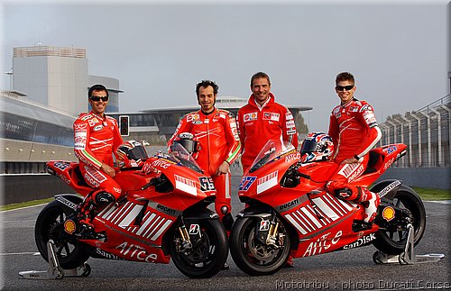 022_ducati_gp7_2007_017.jpg
