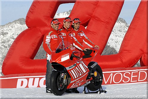 024_ducati_gp7_2007_019.jpg
