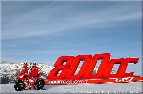 025_ducati_gp7_2007_020.jpg