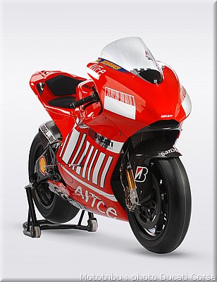 027_ducati_gp7_2007_022.jpg