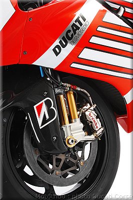 028_ducati_gp7_2007_023.jpg