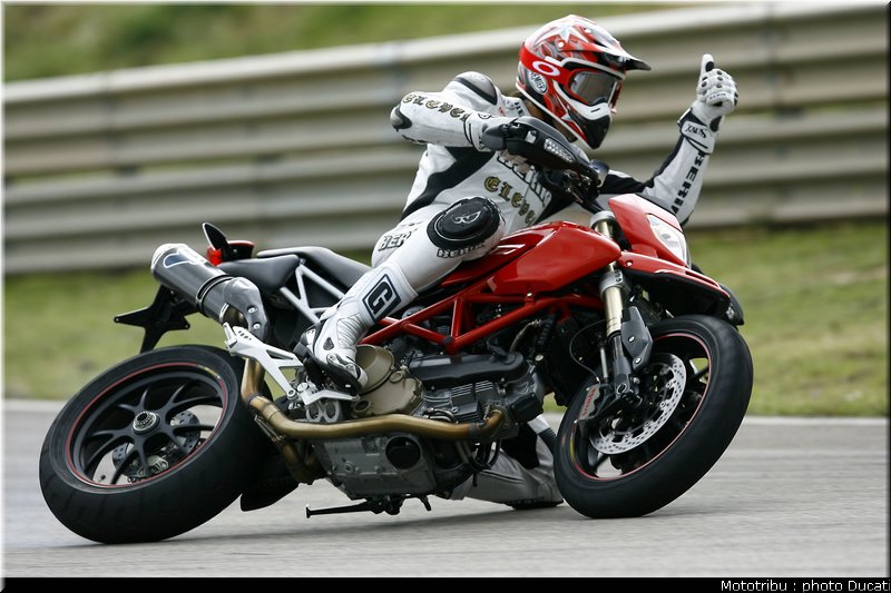 ducati_hypermotard_2007_002