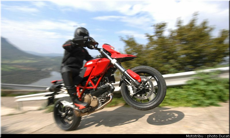 ducati_hypermotard_2007_004