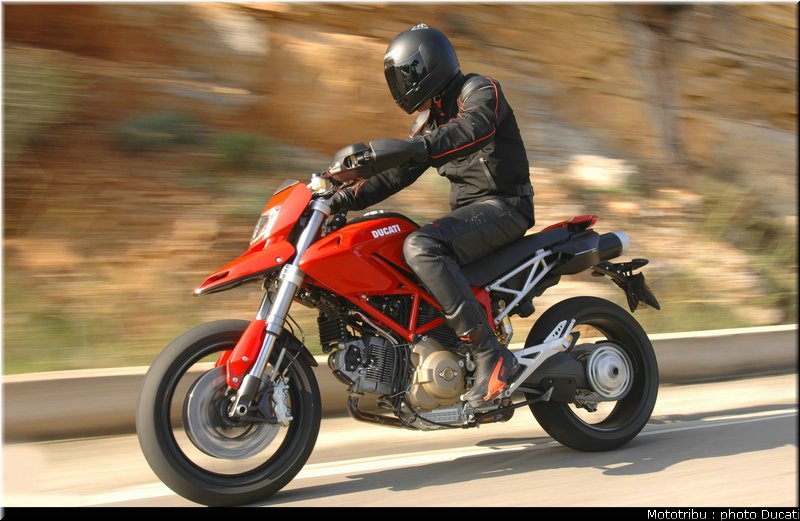 ducati_hypermotard_2007_009