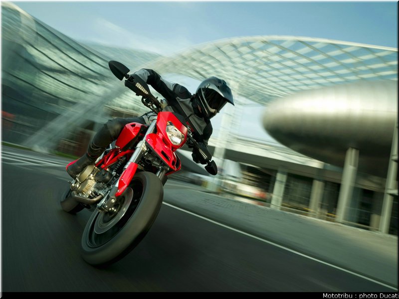 ducati_hypermotard_2007_013