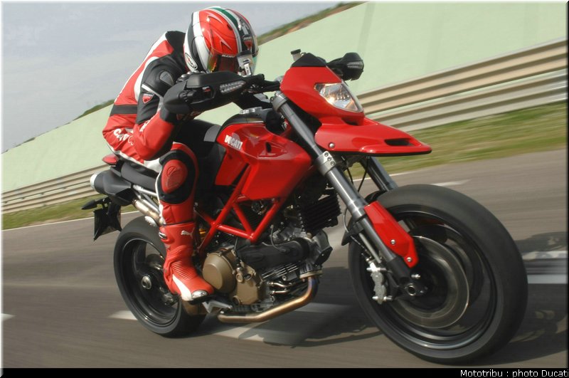 ducati_hypermotard_2007_016