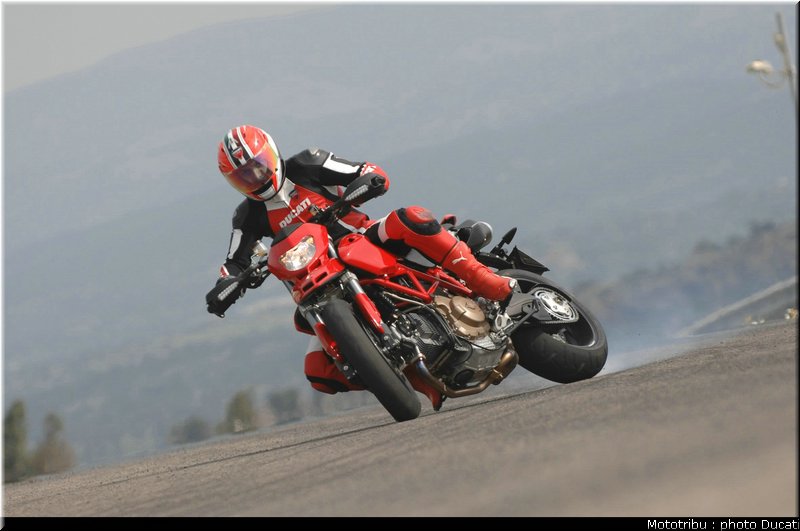 ducati_hypermotard_2007_017