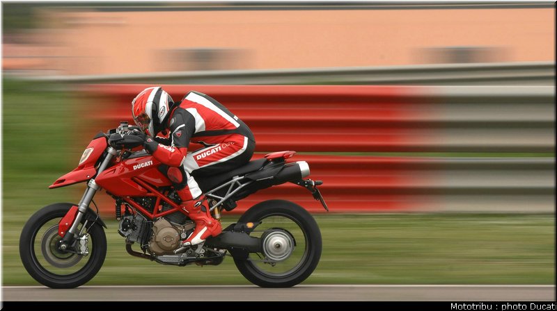 ducati_hypermotard_2007_018