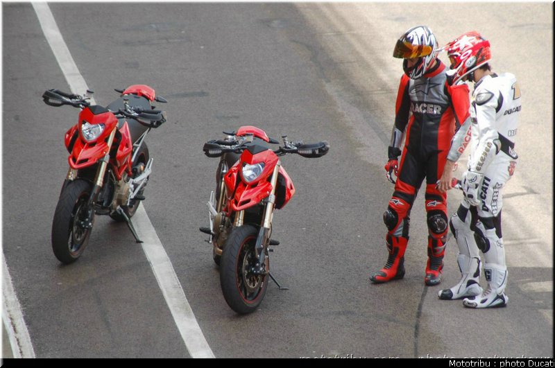 ducati_hypermotard_2007_023