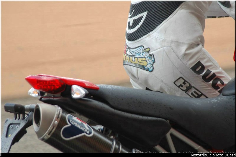 ducati_hypermotard_2007_024