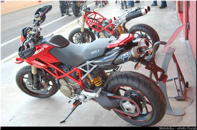 ducati_hypermotard_2007_027