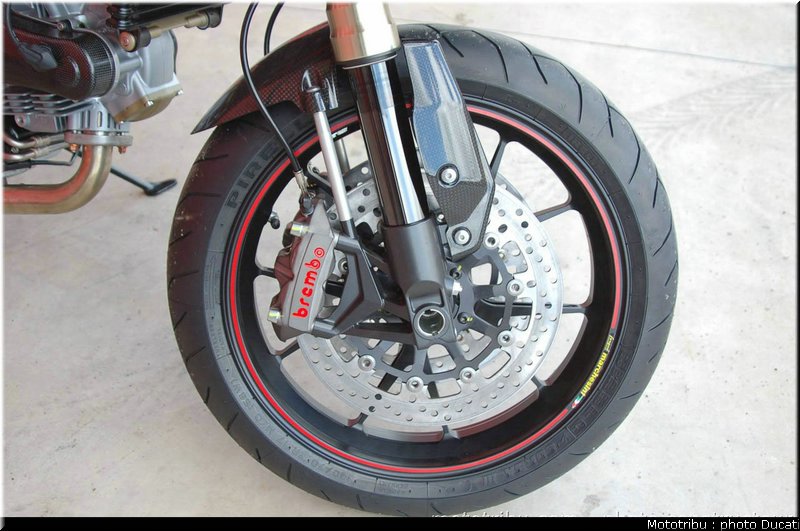 ducati_hypermotard_2007_030