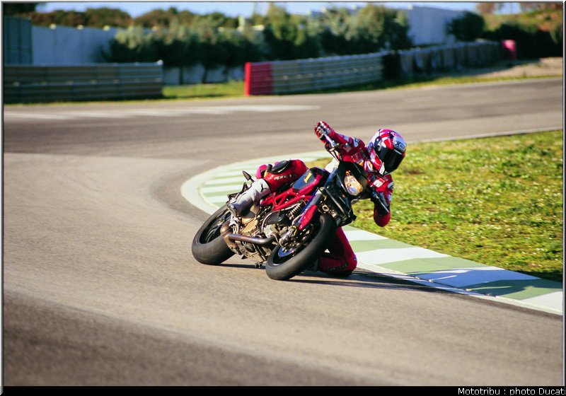 ducati_hypermotard_2007_034
