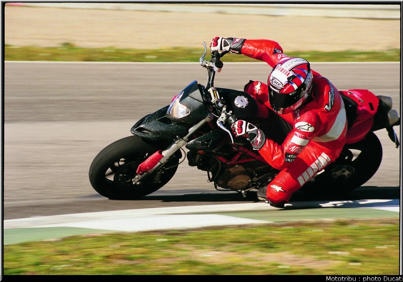 ducati_hypermotard_2007_035