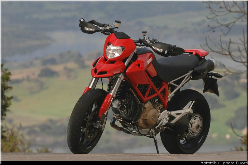 ducati_hypermotard_2007_042