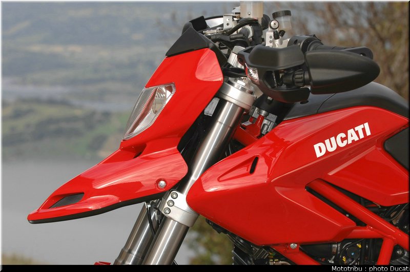 ducati_hypermotard_2007_043