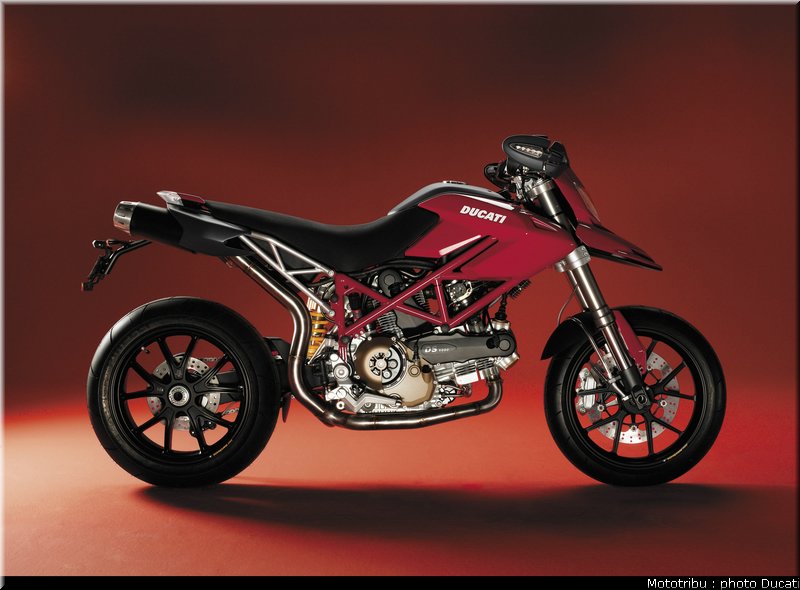 ducati_hypermotard_2007_047