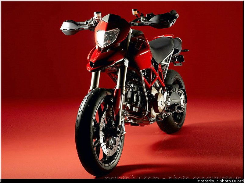 ducati_hypermotard_2007_049