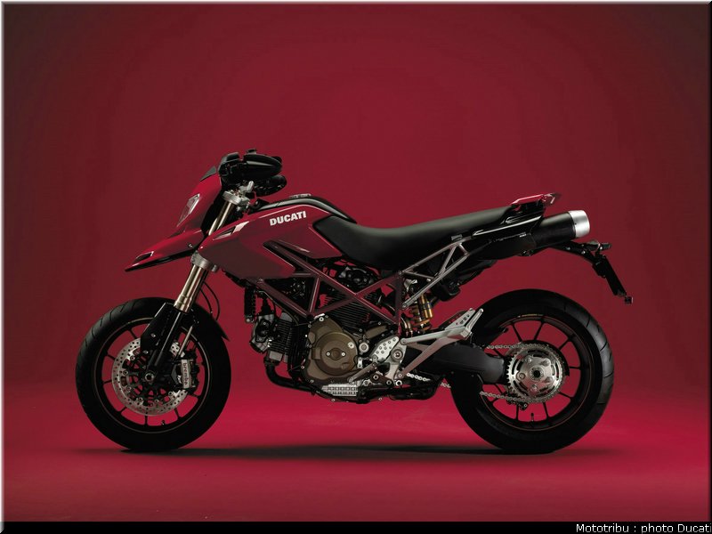 ducati_hypermotard_2007_050