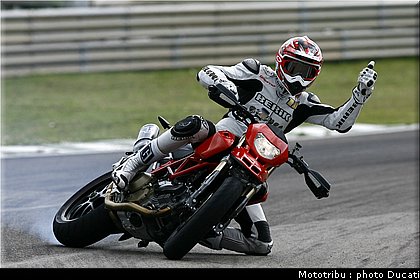 ducati_hypermotard_2007_001.jpg