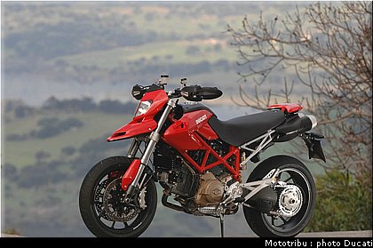 ducati_hypermotard_2007_038.jpg