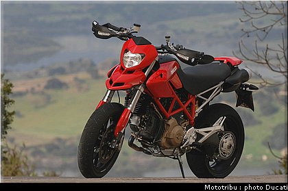 ducati_hypermotard_2007_042.jpg