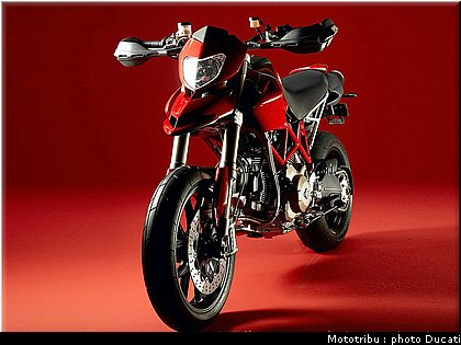ducati_hypermotard_2007_049.jpg