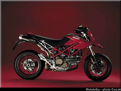 ducati_hypermotard_2007_051.jpg
