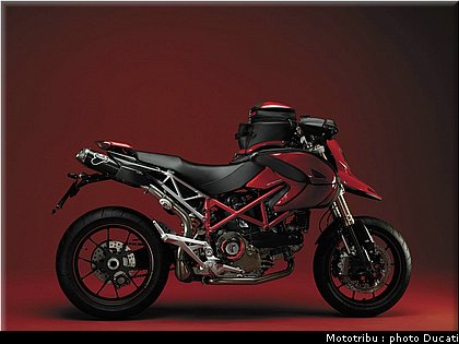 ducati_hypermotard_2007_054.jpg
