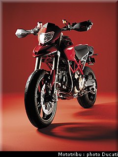 ducati_hypermotard_2007_061.jpg