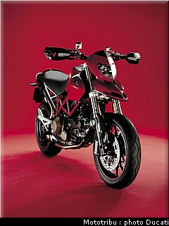 ducati_hypermotard_2007_063.jpg