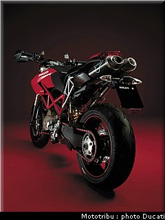 ducati_hypermotard_2007_066.jpg