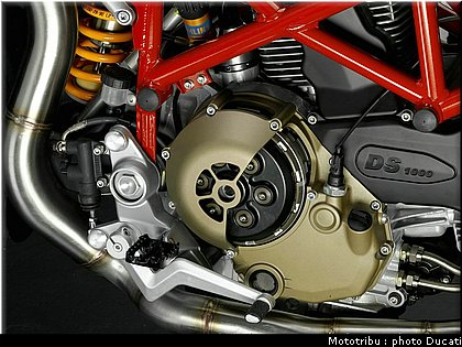 ducati_hypermotard_2007_071.jpg