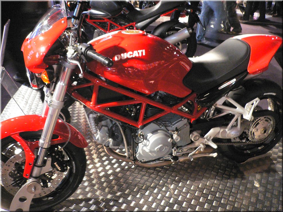 MOTO 
