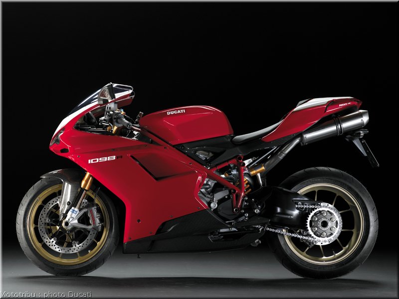 0061_ducati_1098_2008_static_025