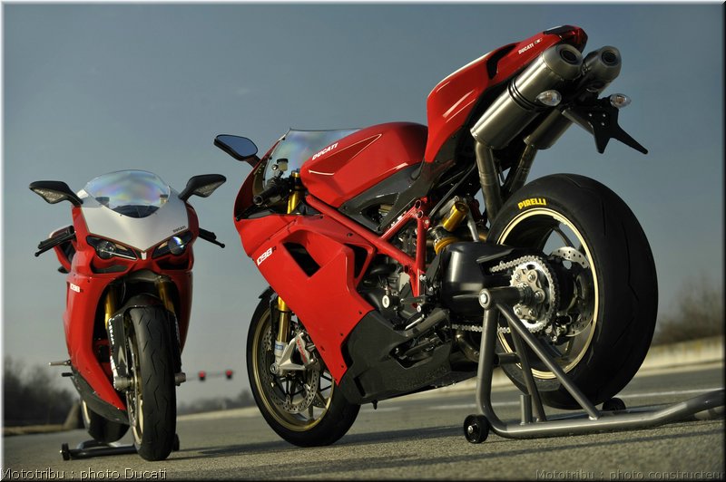 0069_ducati_1098_2008_static_033