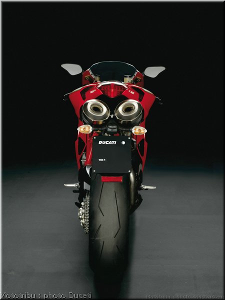 0091_ducati_1098_2008_static_055