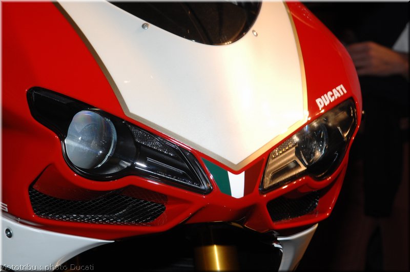 0096_ducati_1098_2008_static_060