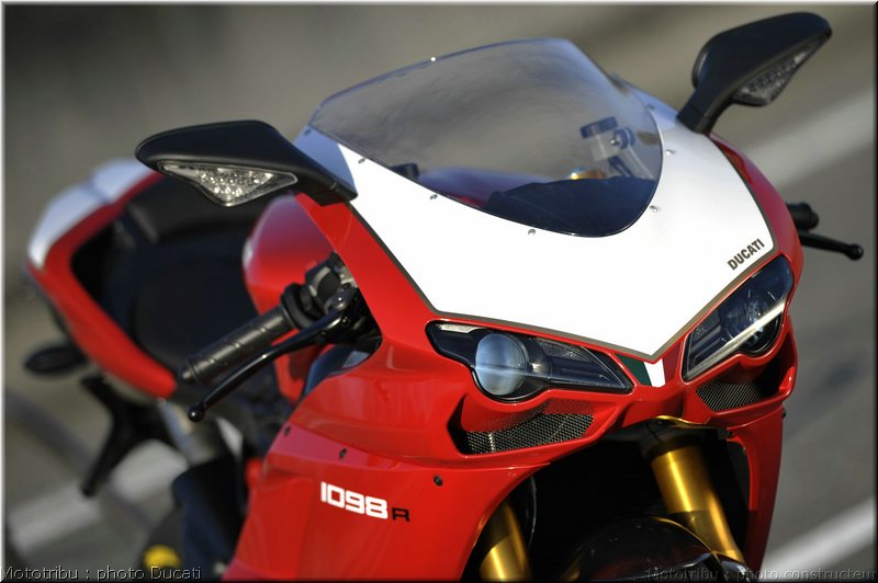 0098_ducati_1098_2008_detail_002
