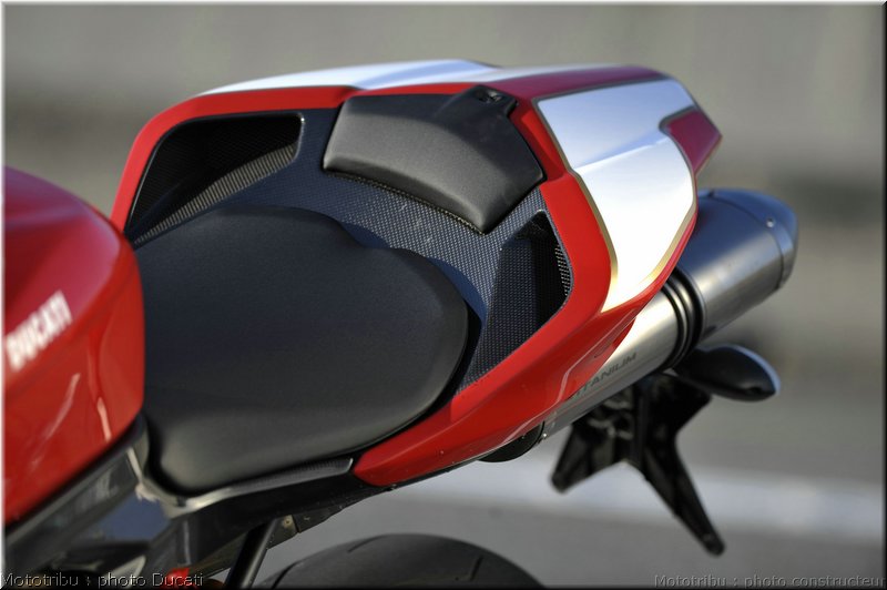 0101_ducati_1098_2008_detail_005