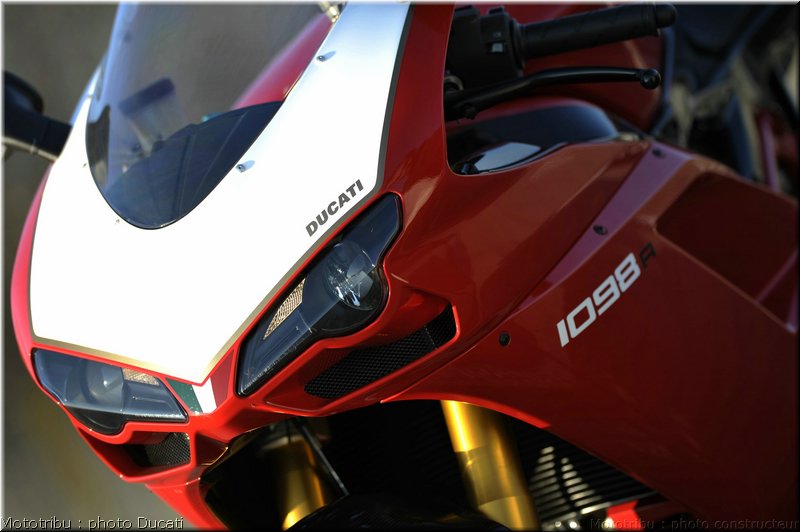 0102_ducati_1098_2008_detail_006