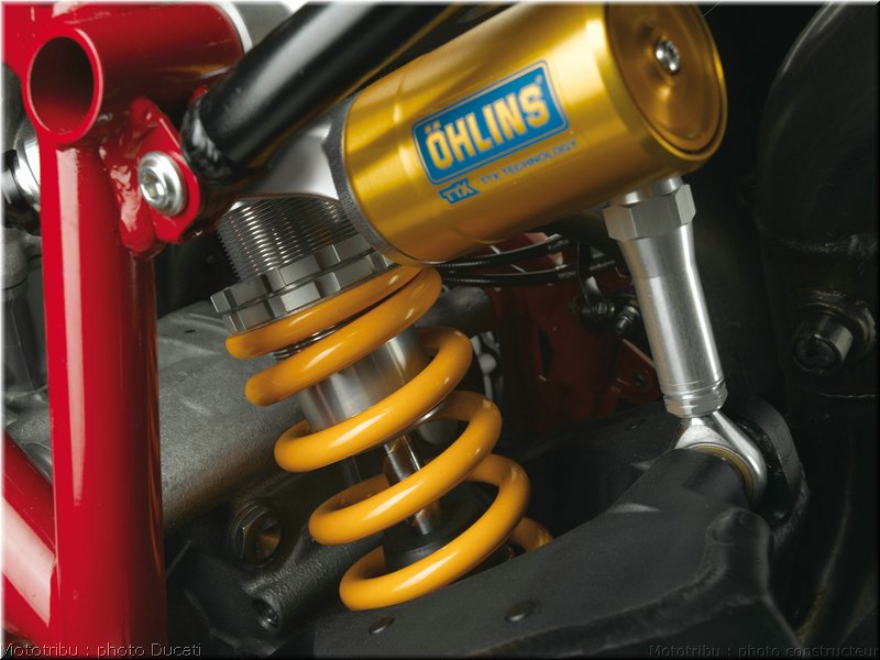 0107_ducati_1098_2008_detail_011
